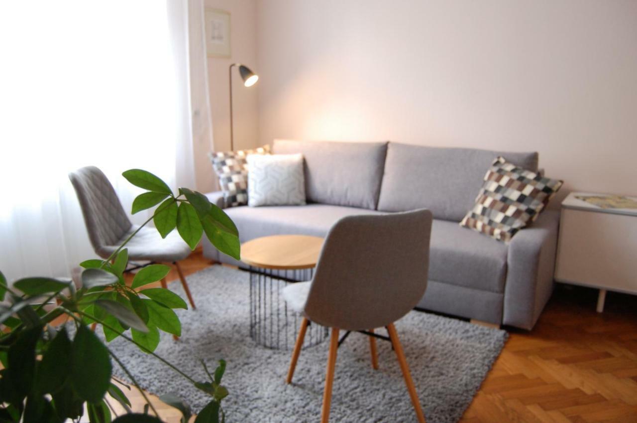 Apartment In The Heart Of Прага Екстериор снимка